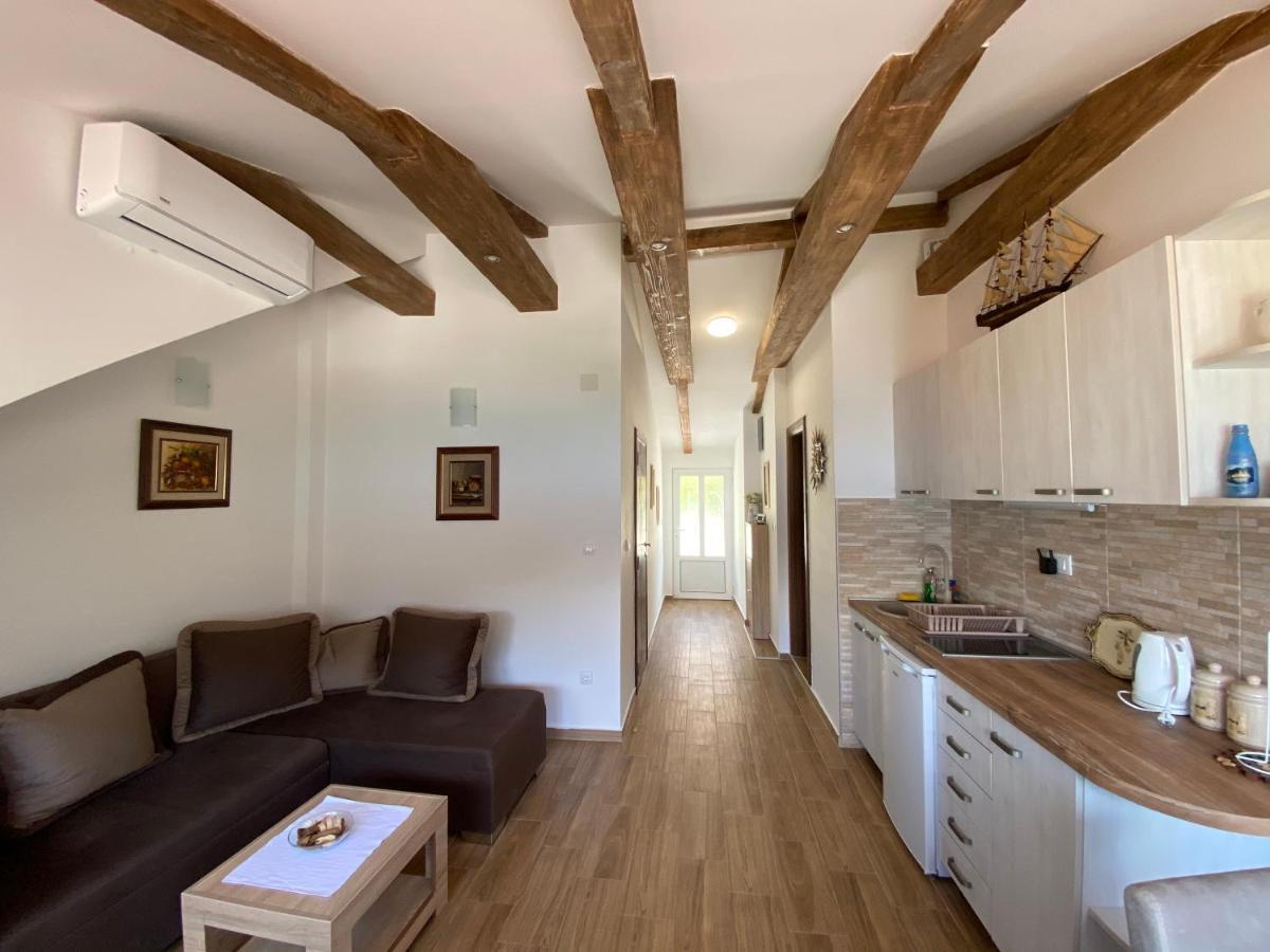 Sunny Bay Apartments Kotor Dış mekan fotoğraf
