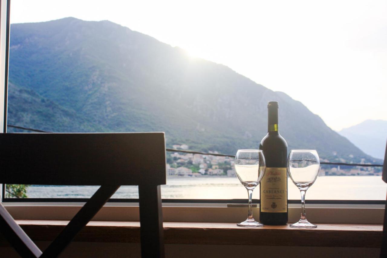 Sunny Bay Apartments Kotor Dış mekan fotoğraf