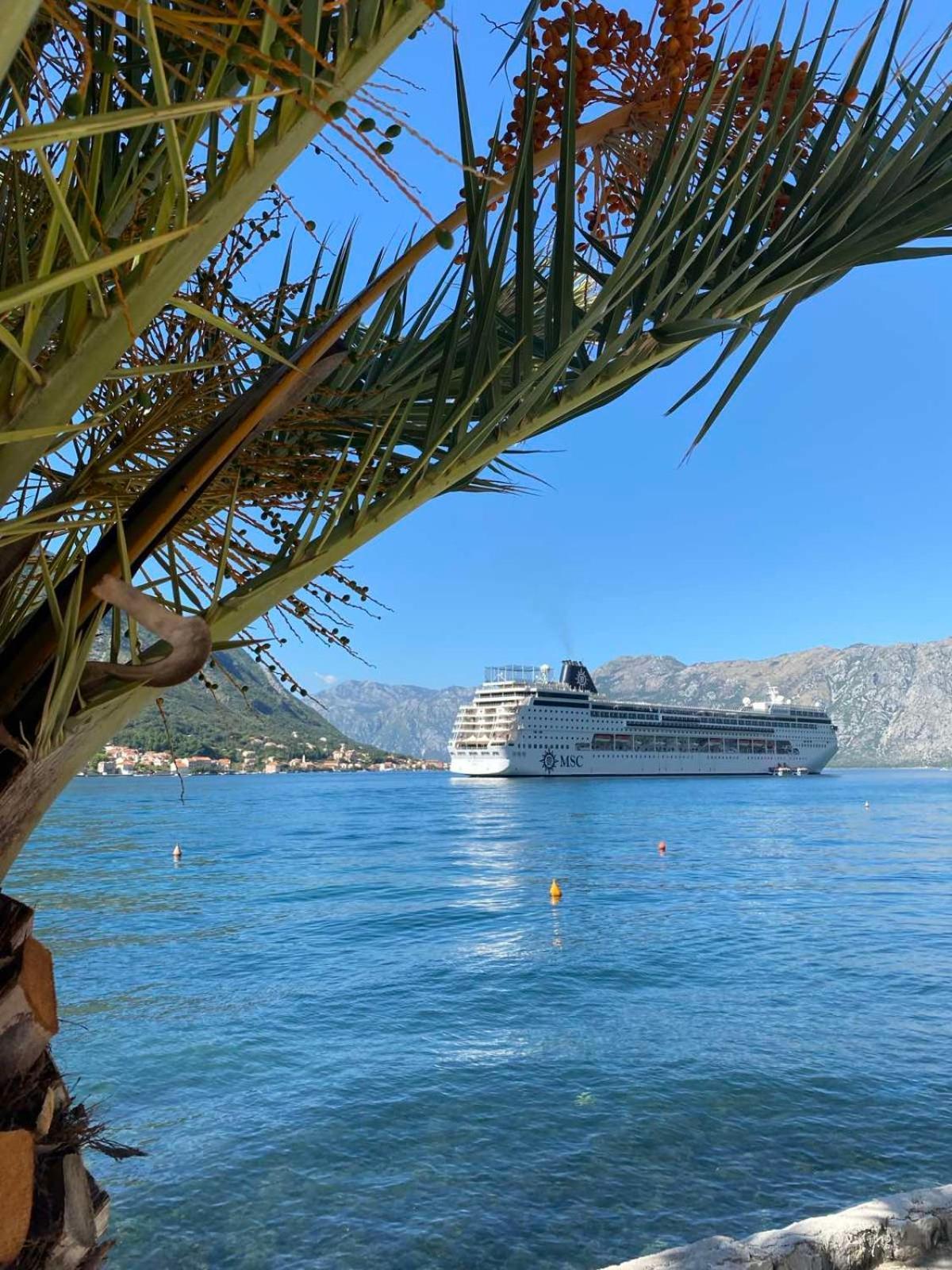 Sunny Bay Apartments Kotor Dış mekan fotoğraf